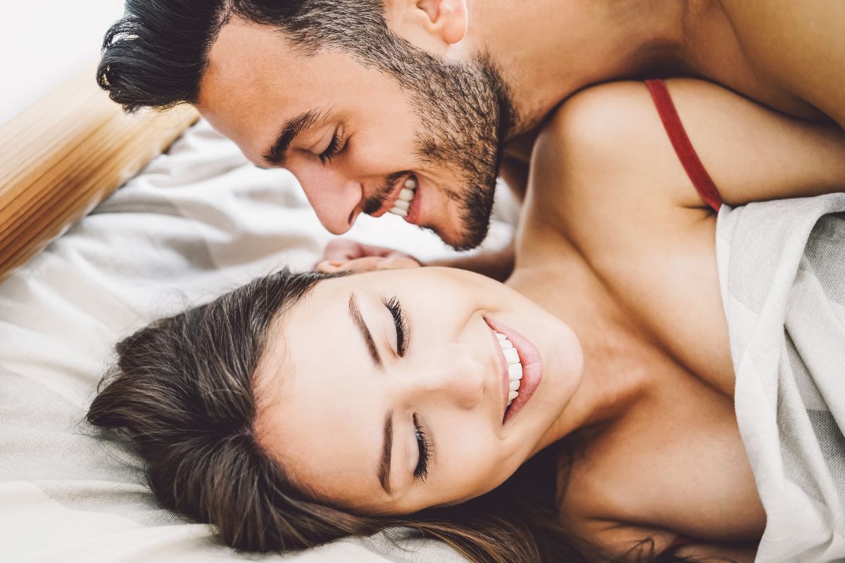 Mẹo giúp đàn ông quan hệ làm bạn gái thăng hoa hơn